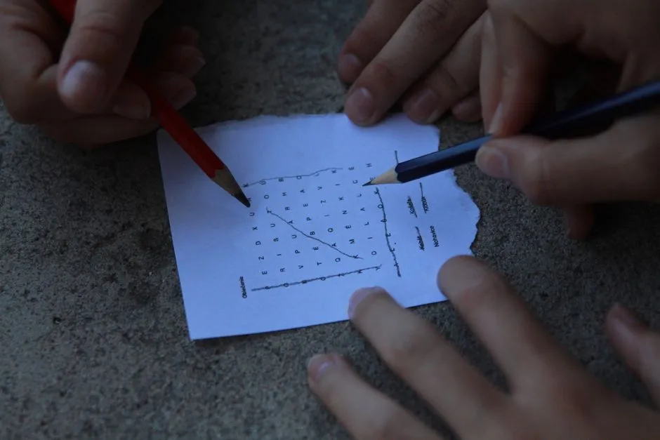 7 Paper Games for a Family Night With Zero Setup